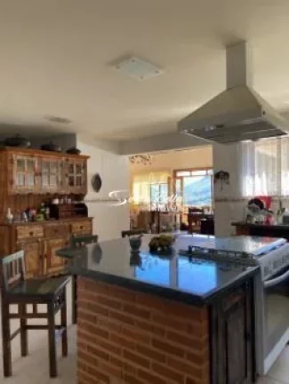 Imagem Casa com 5 dormitórios, 340 m² - venda por R$ 1.900.000,00 - Albuquerque - Teresópolis/RJ