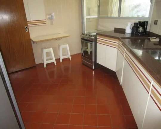Imagem Apartamento à venda no Guarujá na Praia das Pitangueiras.