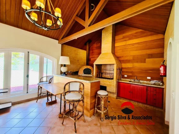 Imagem Casa a Venda na Região de Vila Capivari em Campos do Jordão - SP.