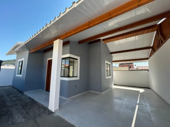 Casa para Venda em Florianópolis / SC no bairro São João do Rio Vermelho