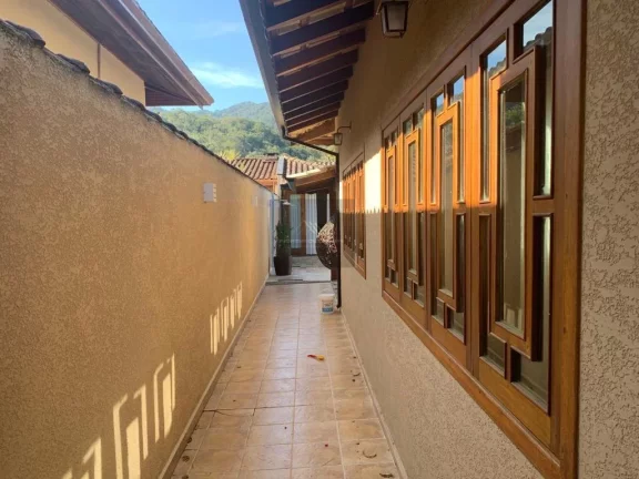Imagem Casa em Condomínio para Venda em Ubatuba / SP no bairro Horto