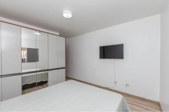 Imagem Sobrado 69m² em rua tranquila – 2 dormitórios + churrasqueira
