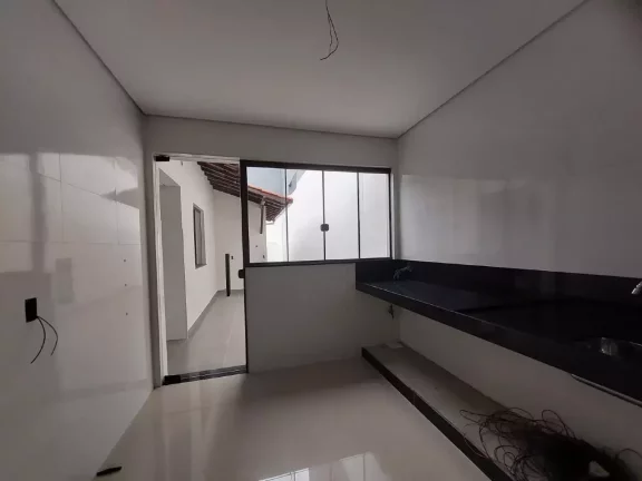 Imagem CASA PLANA+3QUARTOS+SUÍTE+CLOSET+ESPAÇO GOURMET+2VAGAS