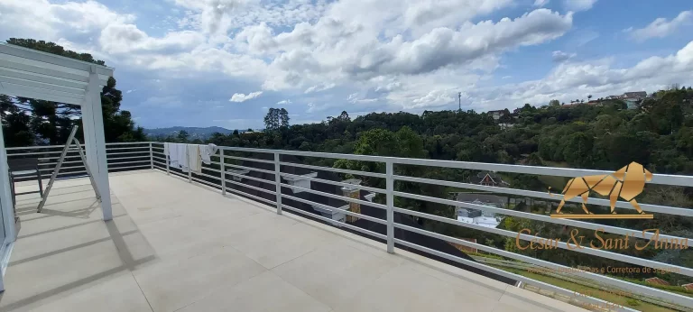 Imagem Casa com 350m² no Alto no Capivari em Campos do Jordão/SP