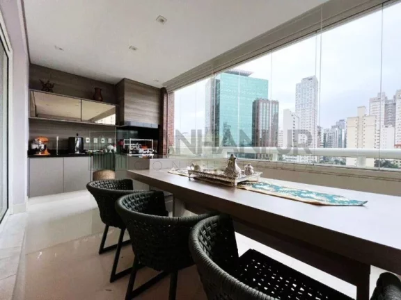 Imagem Excelente oportunidade! Imóvel amplo à venda no coração do Itaim Bibi, em São Paulo. Com 3 quartos, sendo 3 suítes, e 3 banheiros no total, este imó