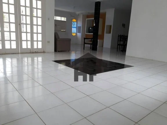 Imagem Casa com piscina à venda em Candeias - Jaboatão dos Guararapes/PE