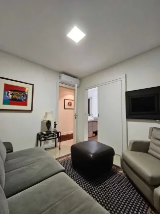 Imagem Apartamento com 4 dormitórios sendo 2 suítes e 4 vagas de garagem no Centro de Balneário Camboriú