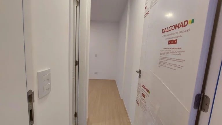 Imagem 2 dormitórios novo no Capão Raso próx Palladium.