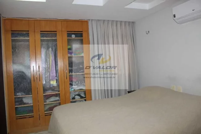 Imagem Vendo apartamento com 188,m², varanda ampla, 4 quartos s/ 2 suítes, DCE, sala p/ 2 ambientes e 2 vagas