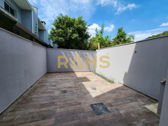 Imagem Sobrado Geminado Novo em Ã³tima localizaÃ§Ã£o no IririÃº, prÃ³ximo ao ColÃ©gio Santo AntÃ´nio. 1 suÃ...