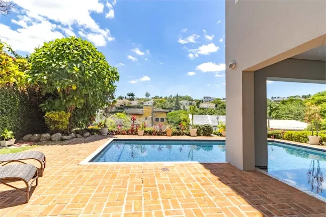 Imagem Casa à venda com 7 quartos, sendo 5 suítes, em Jardim Guedala, São Paulo - SP