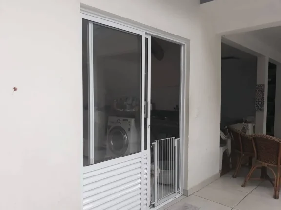 Imagem Casa Espaçosa com 3 Dormitórios e Área Gourmet em Jardim Independência