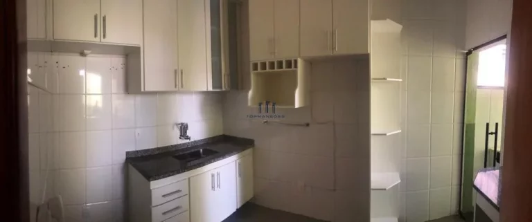 Imagem Linda Casa Geminada 3 quartos com suíte e churrasqueira no Bairro Copacabana