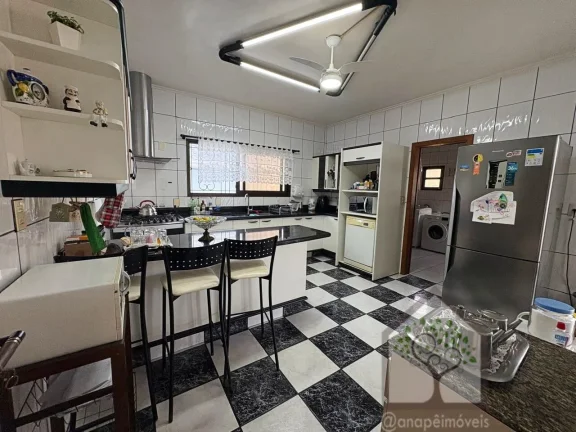 Imagem Casa com 5 Suítes em Jurerê Internacional