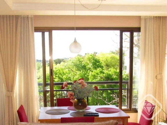 Imagem Acordar com o Guaíba na sua janela é mais do que morar, é viver melhor.

Apartamento de alto padr...