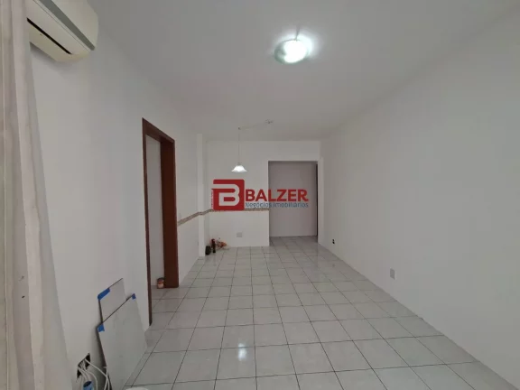 Imagem Apartamento com 2 Quartos à Venda, 77 m² em Centro - Florianópolis