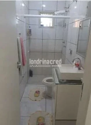 Imagem Dependência à Venda no Jardim Planalto | Terreno Amplo, Piscina e Estrutura para Sobrado