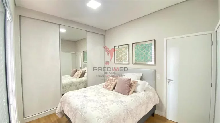 Imagem Residencial Jardim Itamaraty, Casa com 3 Suites. 2 Vagas de Garagem