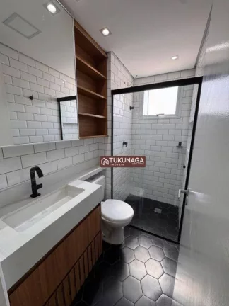 Imagem Apartamento com 2 dormitórios para alugar, 58 m² por R$ 3.754,25/mês - Vila Galvão - Guarulhos/SP