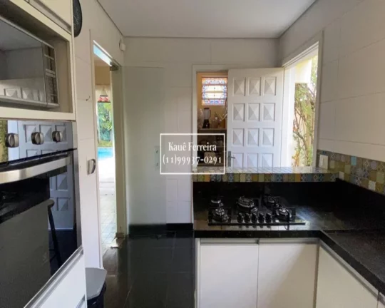 Imagem Casa perto do metrô com piscina em São Paulo