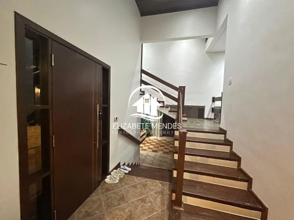Imagem Sobrado à venda, IPELANDIA, SUZANO - SP Condomínio fechado casa de alto padrão com 2 suítes à venda