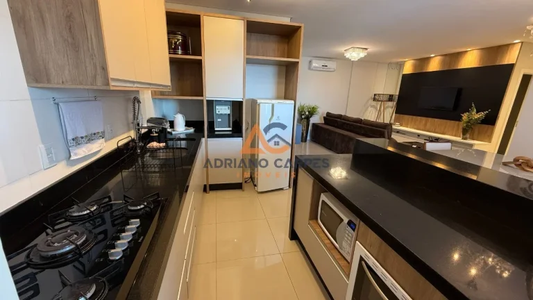 Imagem Seu 3 Quartos MOBILIADO, sendo 01 suíte no Centro de Navegantes perto da Praia e de tudo. Adriano Carpes Imóveis vende.
