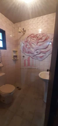 Imagem Imperdível oportunidade: Casa à venda no Centro de Franco da Rocha-SP, com 4 quartos, 1 suíte, 2 salas e mais!