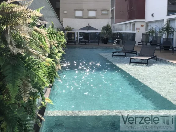 Imagem Apartamento 4 ou + dormitórios para Venda em Itapema / SC no bairro Meia Praia