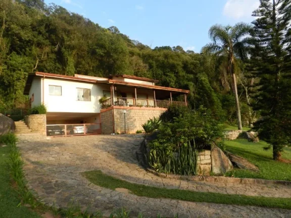 Imagem Chácara em Jundiaí, junto a serra do Japi, com piscina, poço artesiano e extensa área de mata nativa.