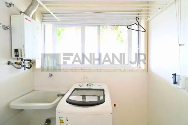 Imagem Imperdível oportunidade: Apartamento de 2 quartos e 2 suítes no Itaim Bibi, São Paulo! 123m², 3 salas, 4 banheiros e 2 vagas.