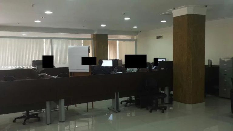 Imagem Sala Comercial para Locação em Limeira, Centro, 2 banheiros, 6 vagas