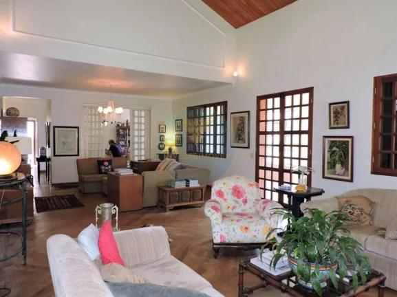Imagem Casa em Condomínio a Venda no bairro Granja Viana - Jandira, SP