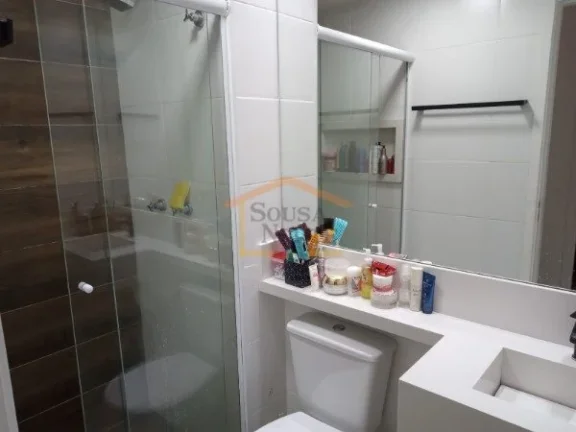 Imagem Apartamento 2 dormitórios, banheiro, sala 2 ambientes (TV e jantar), varanda envidraçada que ampli...