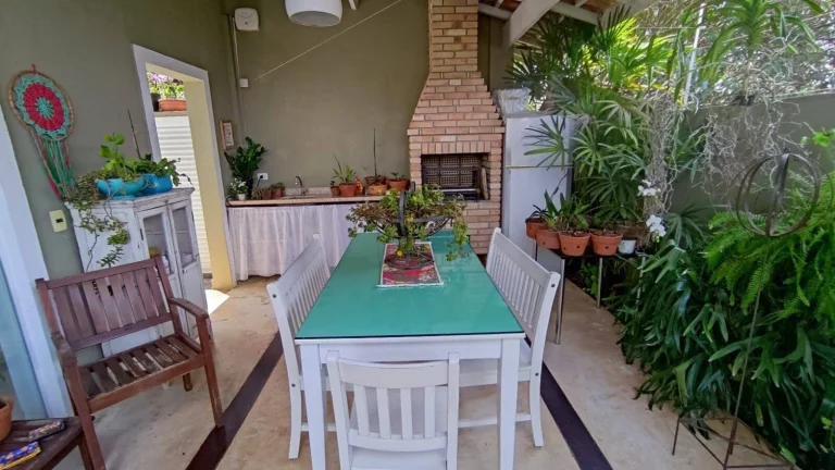 Imagem Casa 4 quartos à venda, 230 m² por R$ 1.200.000 - Chácara das Paineiras - Carapicuíba/SP