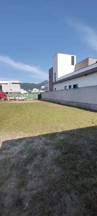 Imagem Terreno com 372,73 m² em condomínio fechado em Camboriú/SC