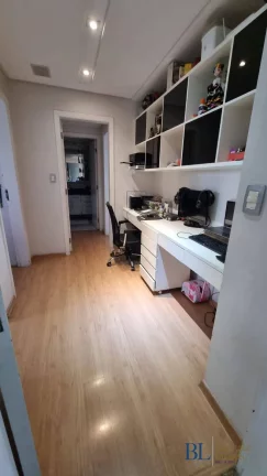 Imagem Amplo Apartamento Com 132M² - 3 Dormitórios!!Estuda Permuta Maior!!