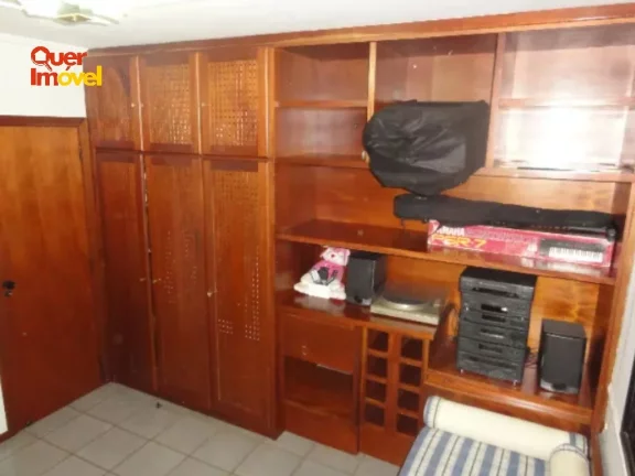 Imagem Imperdível! Apartamento à venda em Ribeirão Preto-SP, no bairro Santa Cruz do José Jacques. 5 quartos, 2 suítes, 2 salas, 5 banheiros, 2 vagas de garagem, 250m² de área. Conheça agora na Quer imóvel!