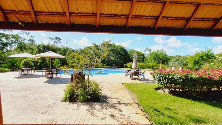 Imagem Terreno em Condomínio à venda em Praia do Forte, Mata de São João - Condomínio Ilha dos Pássaros