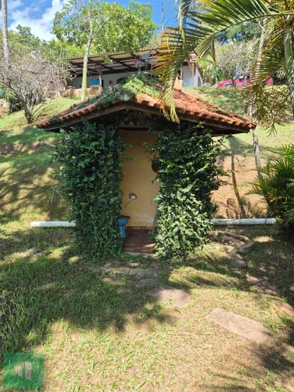 Imagem Sítio com 3 quartos, 13000m2, à venda