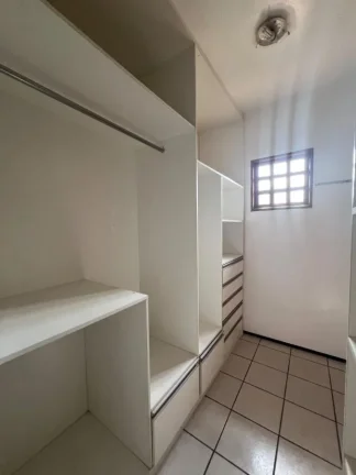 Imagem Casa em Condomínio para Venda em Teresina, Planalto Ininga, 4 dormitórios, 4 suítes, 4 banheiros, 4 vagas