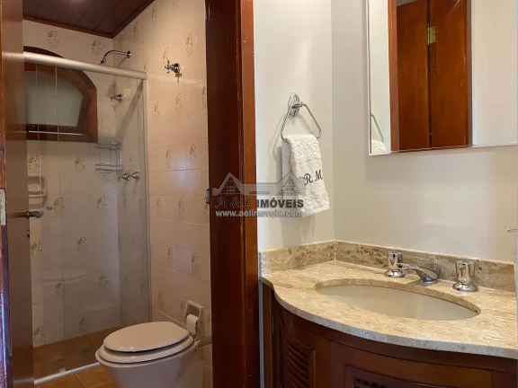 Imagem Apartamento à venda em Campos do Jordão - Com 03 dormitórios