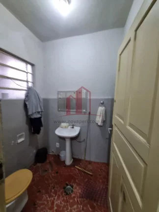 Imagem Casa comercial à venda no Centro de Franco da Rocha-SP: 3 quartos, 3 salas, 4 vagas de garagem, 119,78 m².