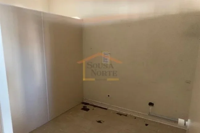 Imagem Prédio comercial, 700m² de terreno 800m² construído.

7 salas, 6 banheiros, piscina, vestiário,...