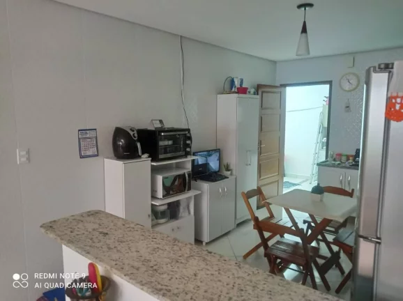 Imagem Casa na Aruana à venda - 3/4, Suíte, 220m², 3 Garagens - Confira!