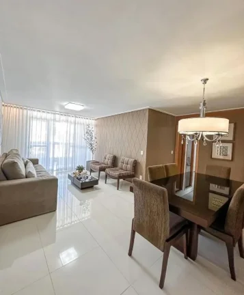 Imagem Excelente apartamento frente, 150m2 - 4 quartos modificado para 3 quartos sendo 2 suítes e 2 Varandas,
