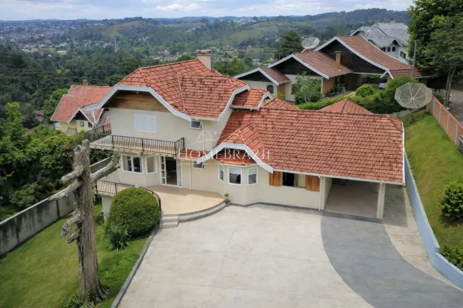 Casa à venda, com 5 quartos, 283m2