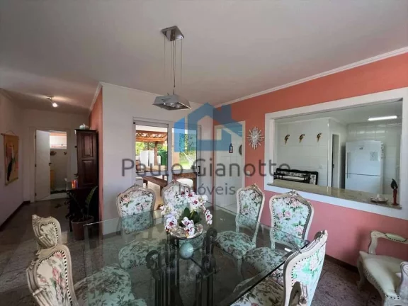 Imagem Casa à venda, linda, confortável e lazer na Granja Viana!