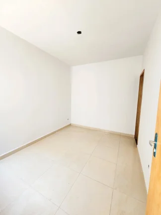 Imagem Casa De 2/4 C Suite No Jardim Ipanema Goiania