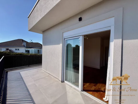 Imagem Belíssima Casa Recém Construída em Campos do Jordão