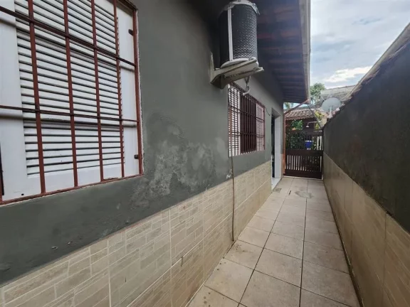Imagem Casa à Venda em Caiçara, Praia Grande - SP